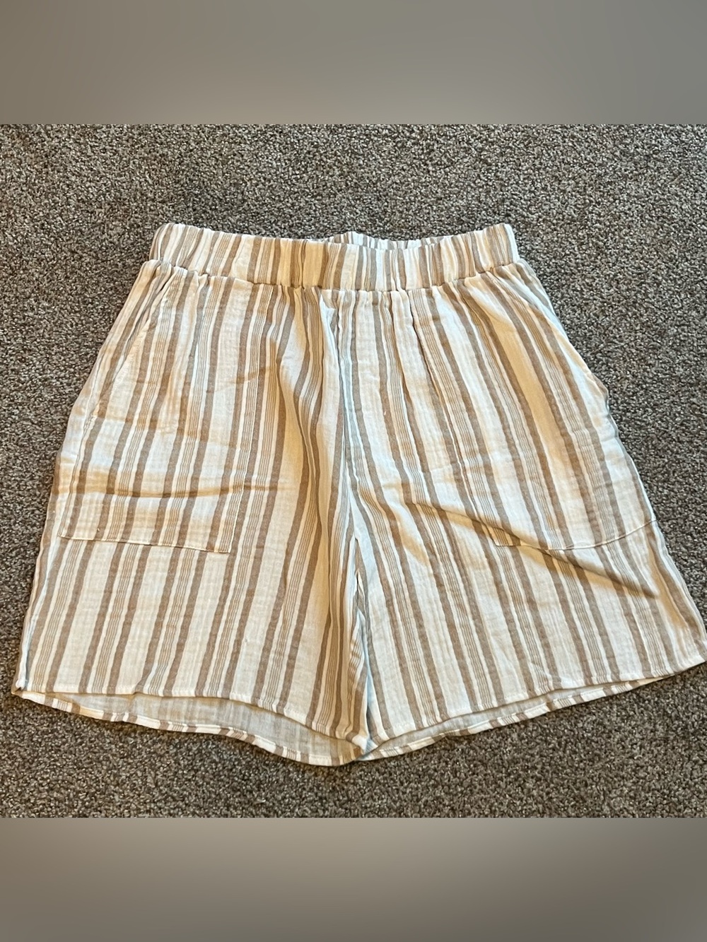 Striped Cotton Medium Elastic Waist Shorts in Beige and Cream Brand New